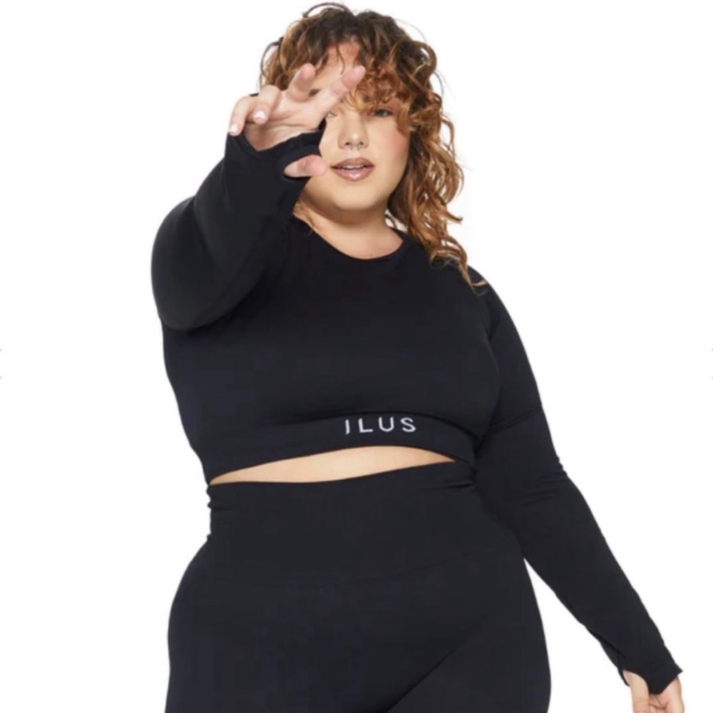 ILUS SEAMLUX INTENSIFY LONG SLEEVE WORKOUT SHIRT BLACK SIZE XL